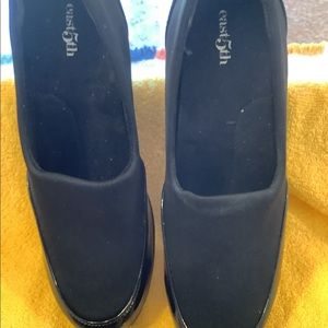 CLOTH AND PATTEN 2” HEEL PUMP